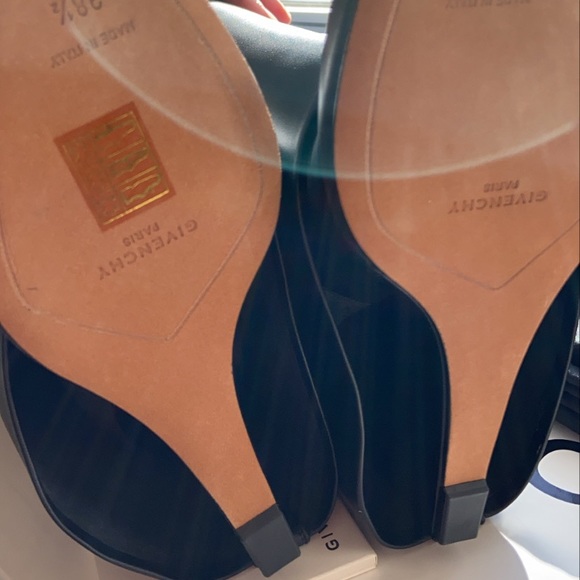 Original Givenchy Shark boots!!! - Picture 10 of 10